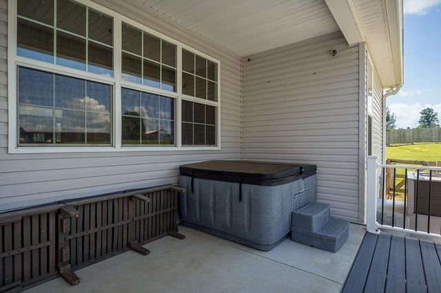 18 Faith Rae Blvd, Morrison, TN 37357