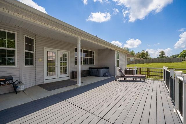 18 Faith Rae Blvd, Morrison, TN 37357