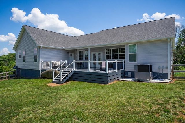 18 Faith Rae Blvd, Morrison, TN 37357