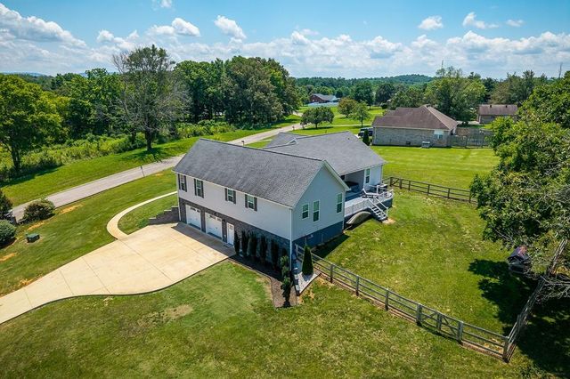 18 Faith Rae Blvd, Morrison, TN 37357