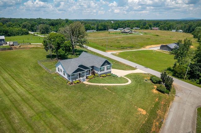 18 Faith Rae Blvd, Morrison, TN 37357