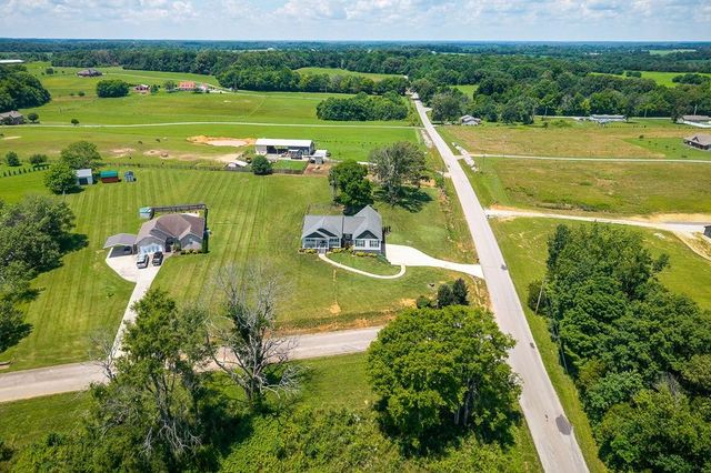 18 Faith Rae Blvd, Morrison, TN 37357