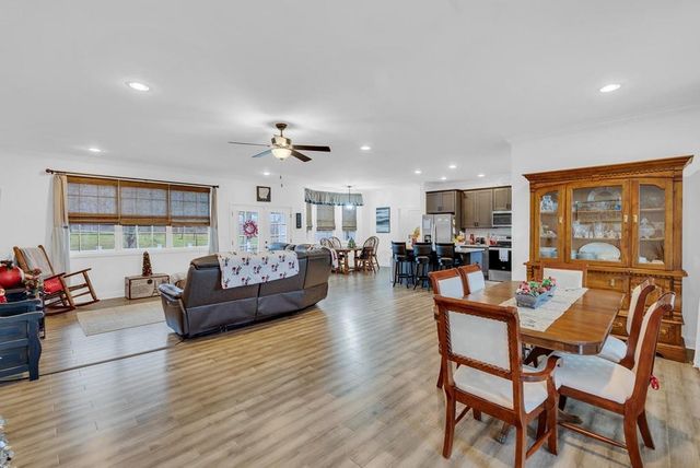 18 Faith Rae Blvd, Morrison, TN 37357