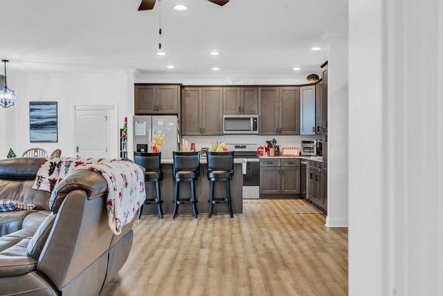 18 Faith Rae Blvd, Morrison, TN 37357