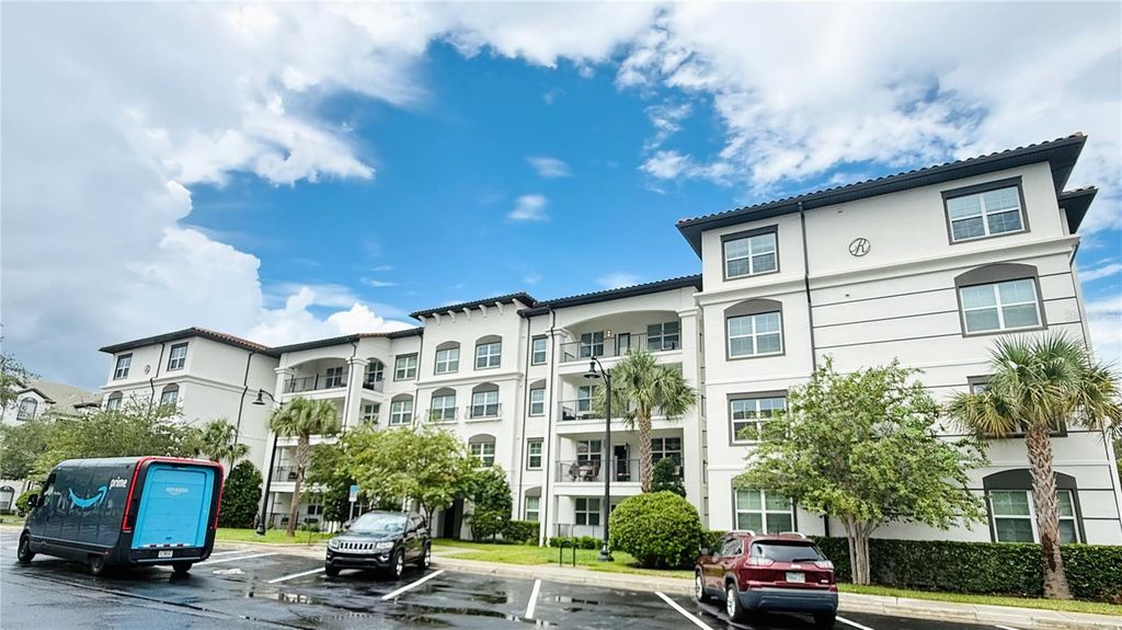 Image 2 of property listing at 4012 BREAKVIEW DRIVE B401, Orlando, FL 32819