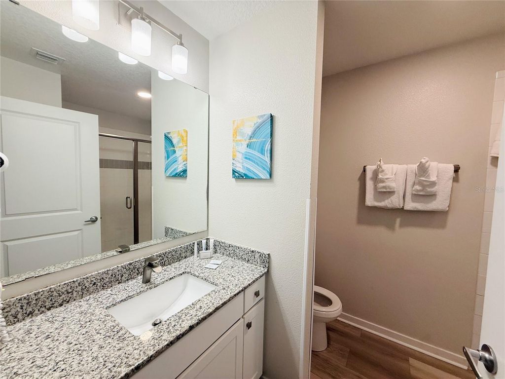 Image 15 of property listing at 4012 BREAKVIEW DRIVE B401, Orlando, FL 32819