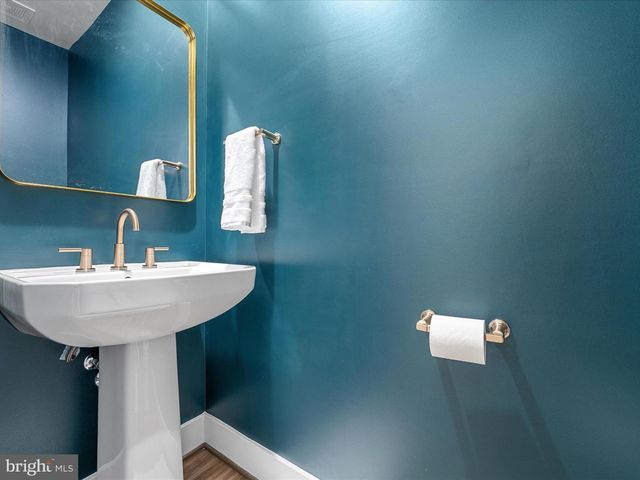 22976 COPPER TREE TER, Ashburn, VA 20148