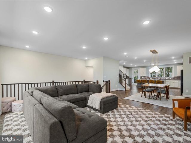 22976 COPPER TREE TER, Ashburn, VA 20148