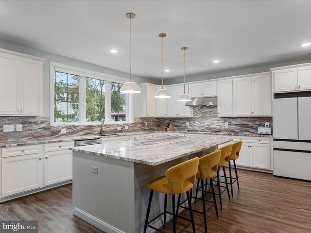 22976 COPPER TREE TER, Ashburn, VA 20148