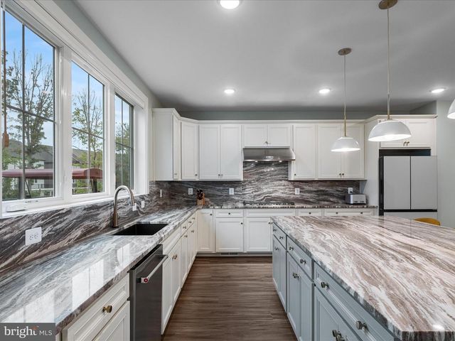 22976 COPPER TREE TER, Ashburn, VA 20148