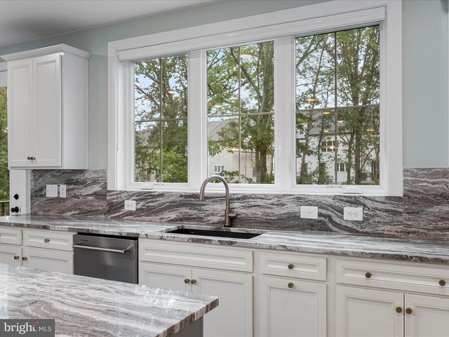 22976 COPPER TREE TER, Ashburn, VA 20148