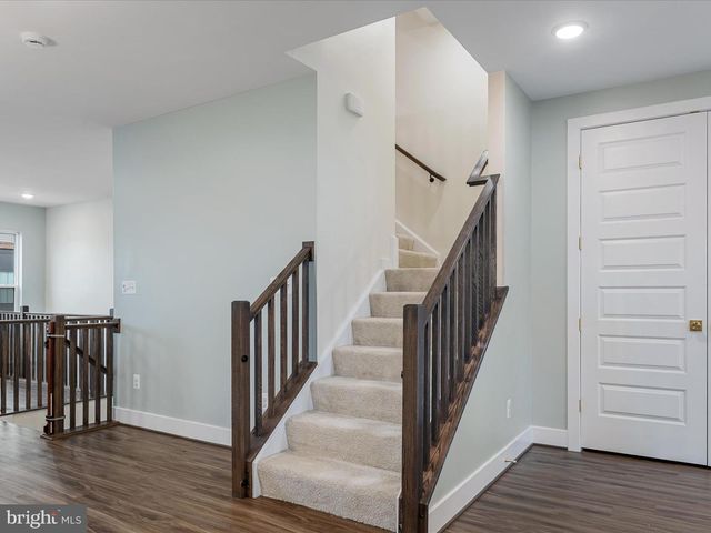 22976 COPPER TREE TER, Ashburn, VA 20148