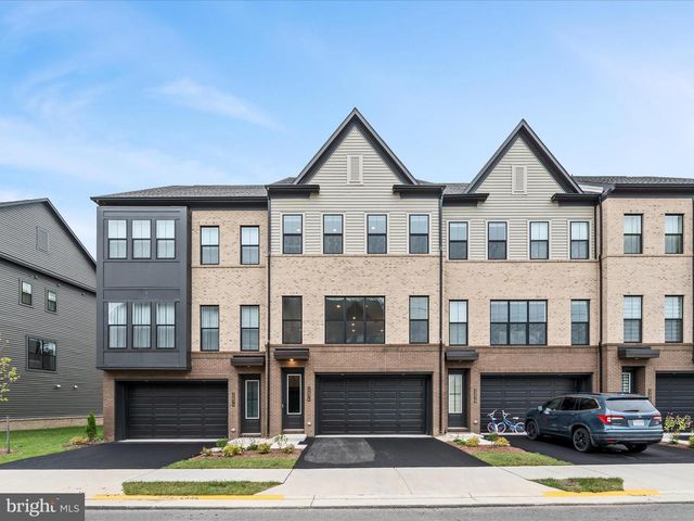 22976 COPPER TREE TER, Ashburn, VA 20148