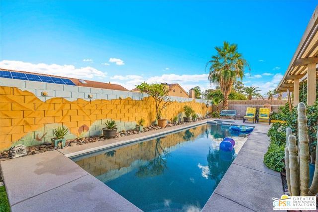 42644 Devonshire Street, Palm Desert, CA 92211