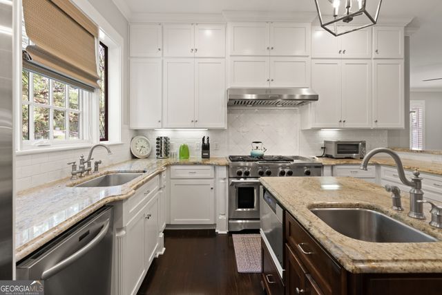 1044 Village Oaks Lane, St. Simons, GA 31522