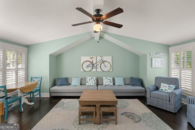 1044 Village Oaks Lane, St. Simons, GA 31522