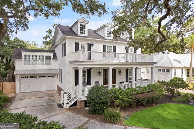 1044 Village Oaks Lane, St. Simons, GA 31522