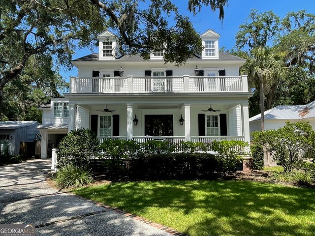 1044 Village Oaks Lane, St. Simons, GA 31522