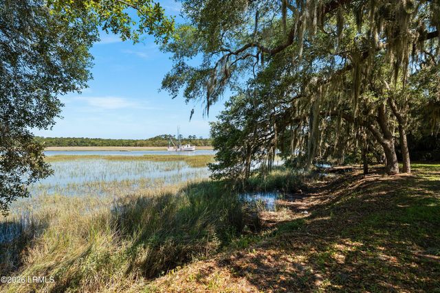 39 Olde Church Road, St. Helena Island, SC 29920