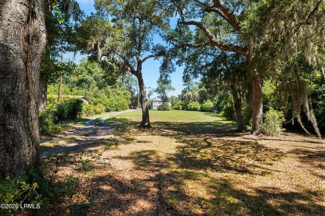 39 Olde Church Road, St. Helena Island, SC 29920