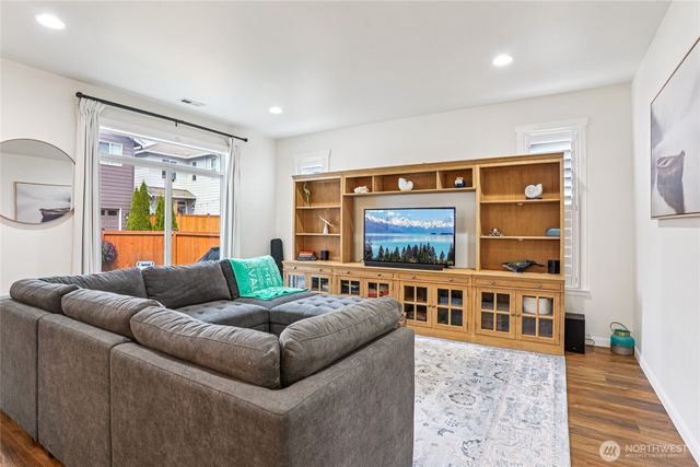 11293 Borgen Loop, Gig Harbor, WA 98332