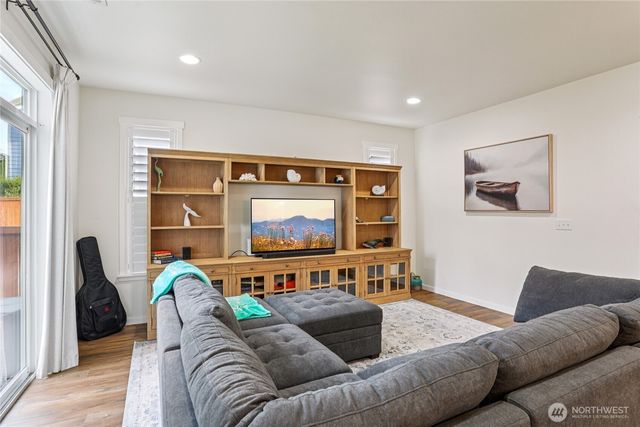 11293 Borgen Loop, Gig Harbor, WA 98332