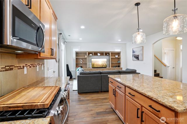 11293 Borgen Loop, Gig Harbor, WA 98332