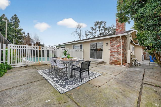 2312 Kathleen Dr, Napa, CA 94558