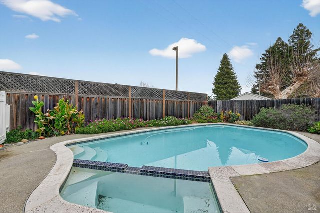 2312 Kathleen Dr, Napa, CA 94558