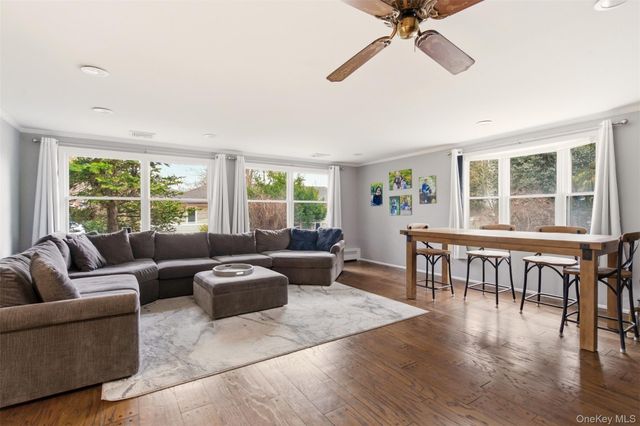 101 Convent Road, Syosset, NY 11791