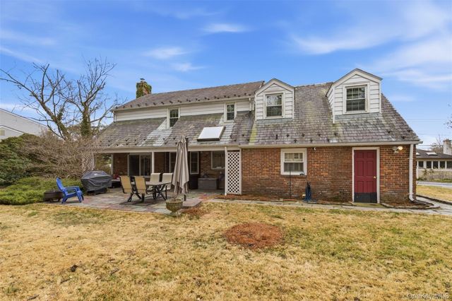 101 Convent Road, Syosset, NY 11791