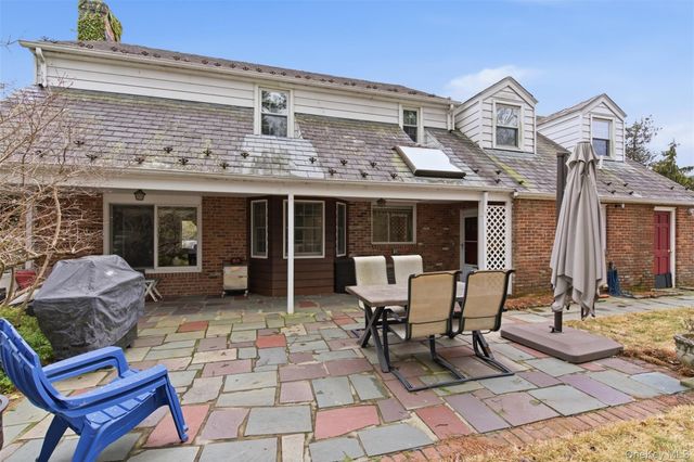 101 Convent Road, Syosset, NY 11791