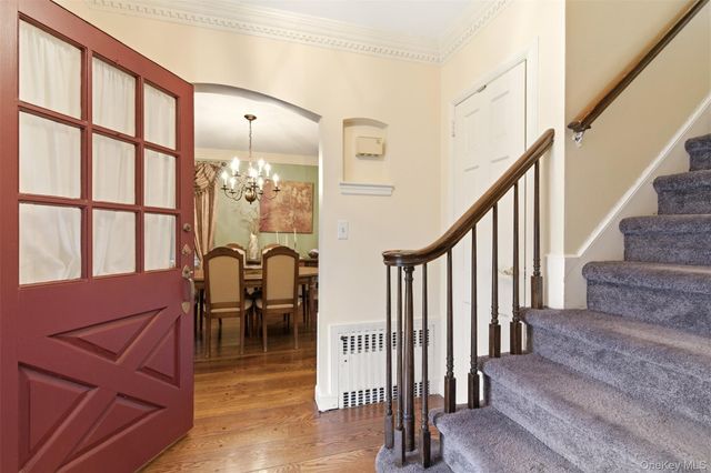 101 Convent Road, Syosset, NY 11791