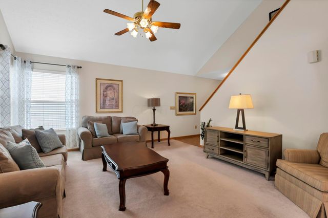 6198 Kensington Glen Drive, Canal Winchester, OH 43110