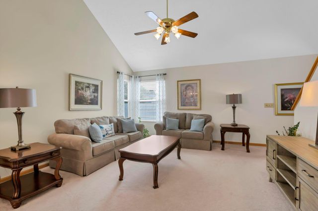 6198 Kensington Glen Drive, Canal Winchester, OH 43110