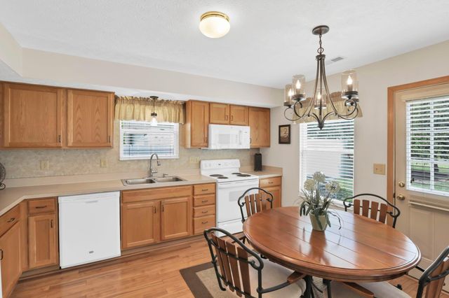 6198 Kensington Glen Drive, Canal Winchester, OH 43110