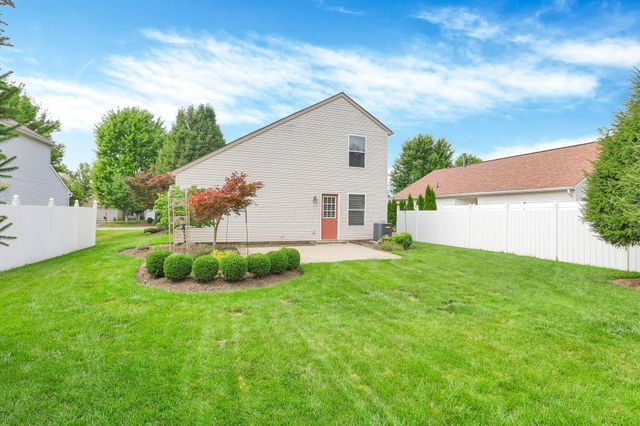 6198 Kensington Glen Drive, Canal Winchester, OH 43110