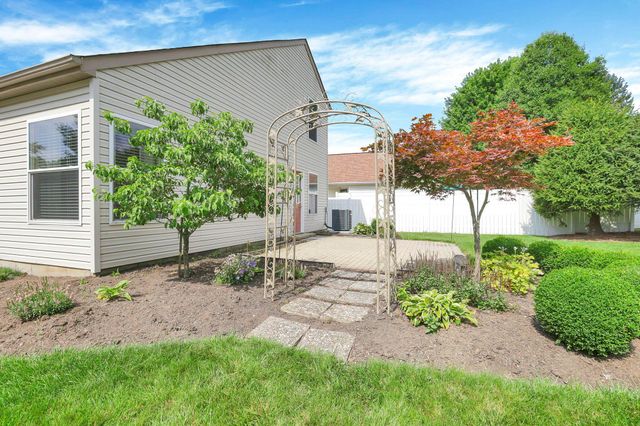 6198 Kensington Glen Drive, Canal Winchester, OH 43110