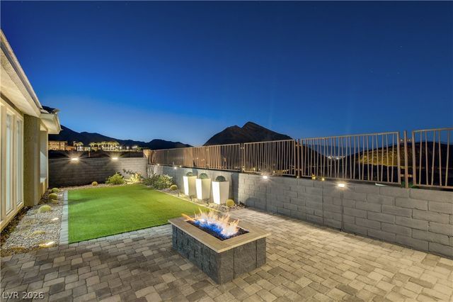 2720 Free Formed Court, Las Vegas, NV 89138