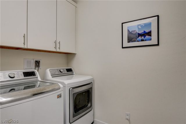 2720 Free Formed Court, Las Vegas, NV 89138