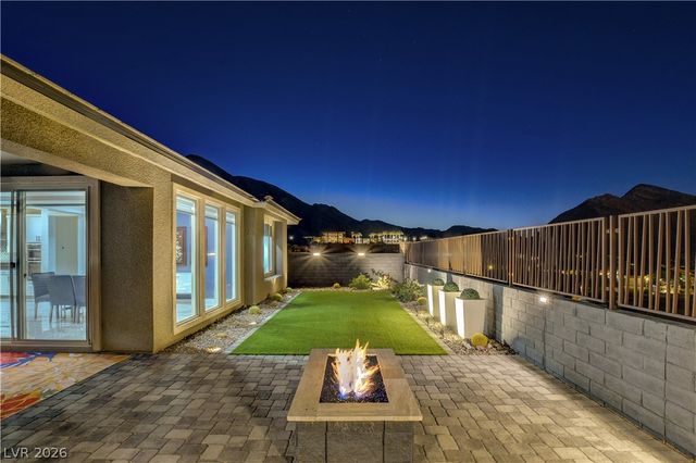 2720 Free Formed Court, Las Vegas, NV 89138