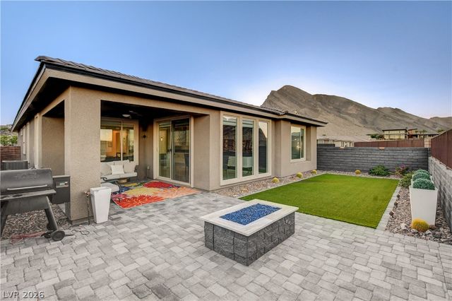 2720 Free Formed Court, Las Vegas, NV 89138