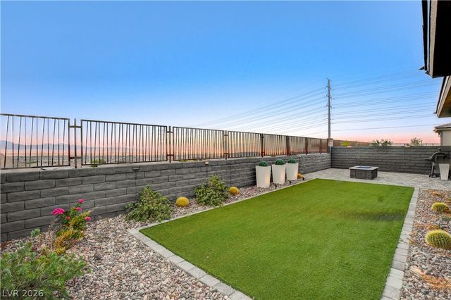2720 Free Formed Court, Las Vegas, NV 89138