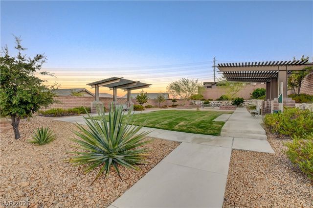 2720 Free Formed Court, Las Vegas, NV 89138