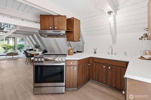 2077 Little Mountain Road, Mount Vernon, WA 98274