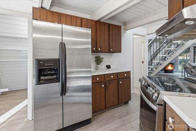 2077 Little Mountain Road, Mount Vernon, WA 98274