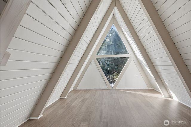 2077 Little Mountain Road, Mount Vernon, WA 98274