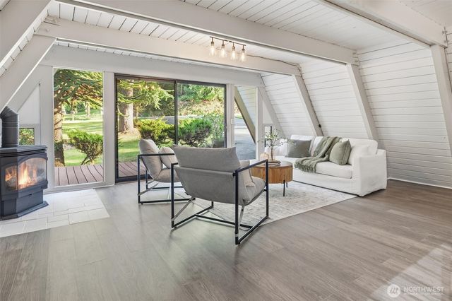 2077 Little Mountain Road, Mount Vernon, WA 98274