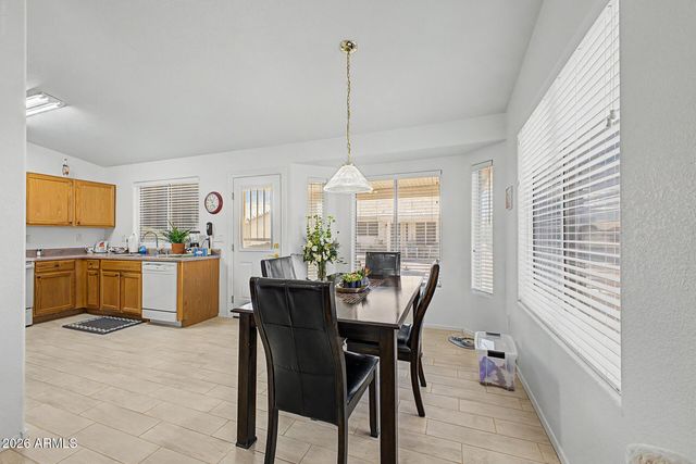1433 E Cherry Hills Drive, Chandler, AZ 85249