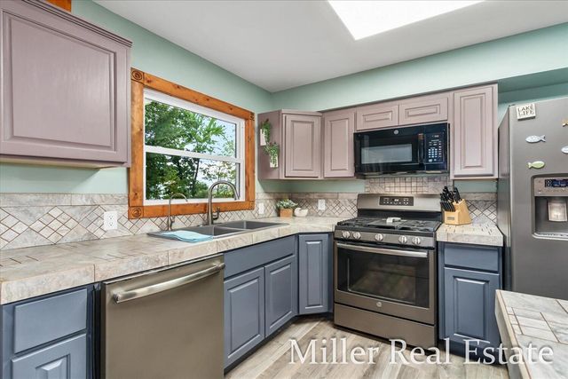 9374 S M-43 Highway, Delton, MI 49046